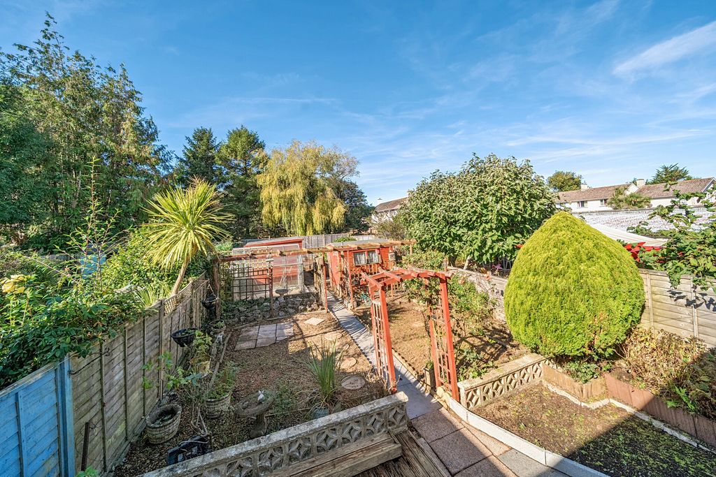 Property photo 3 of 23 1527010-2-1A10Bef...
