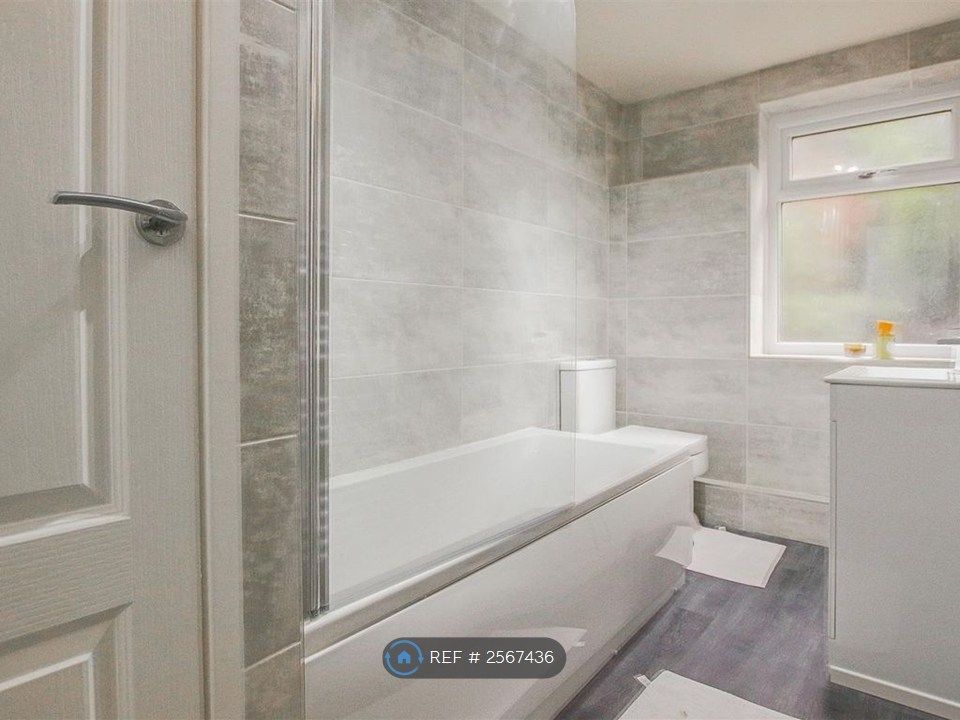 Property photo 3 of 6 Bathroom
