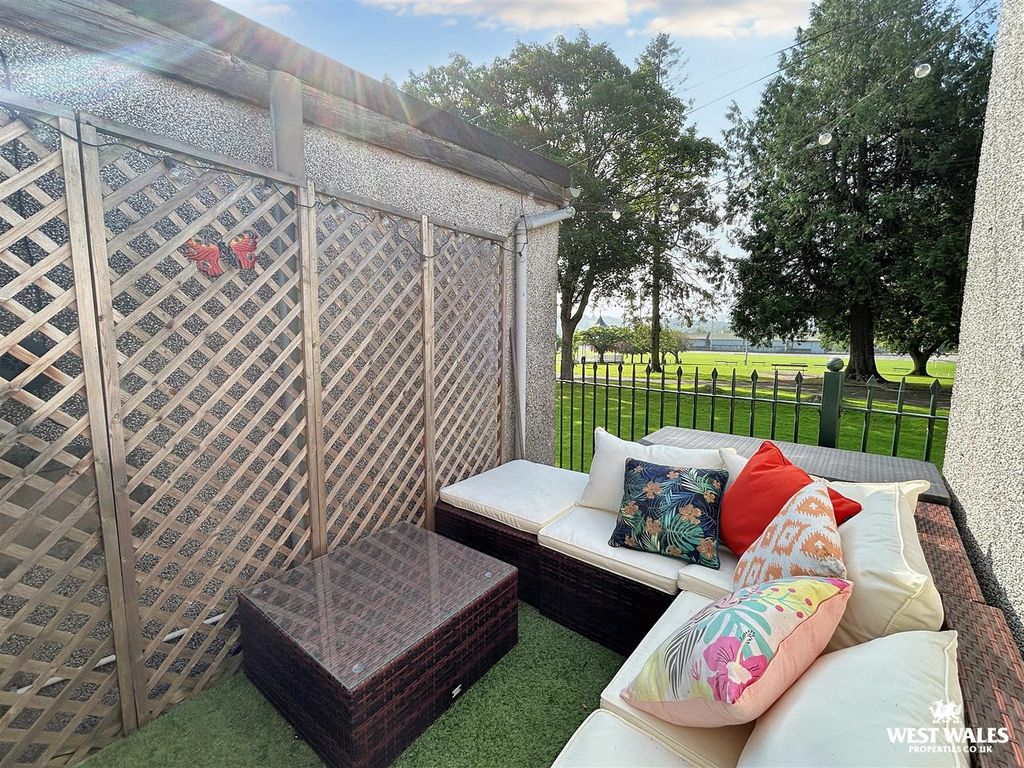 Property photo 2 of 17 Img_7827.Jpg