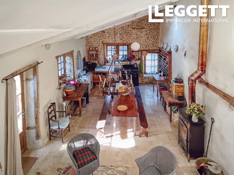 Property photo 2 of 10