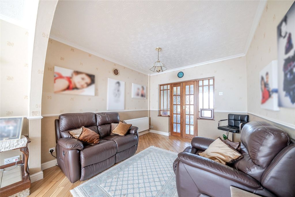 Property photo 3 of 25 Picture No. 39