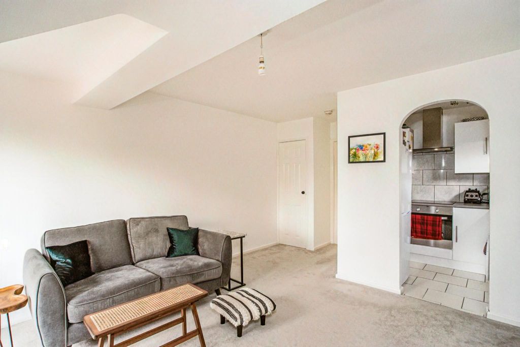 Property photo 3 of 13