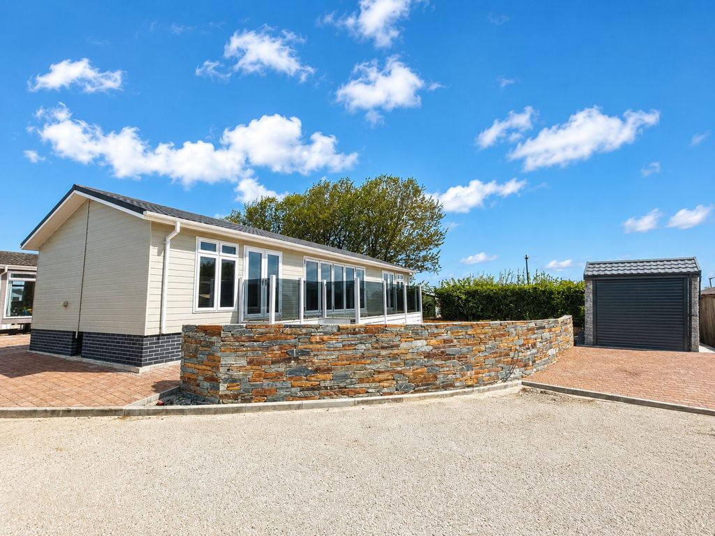Property photo 1 of 13 External