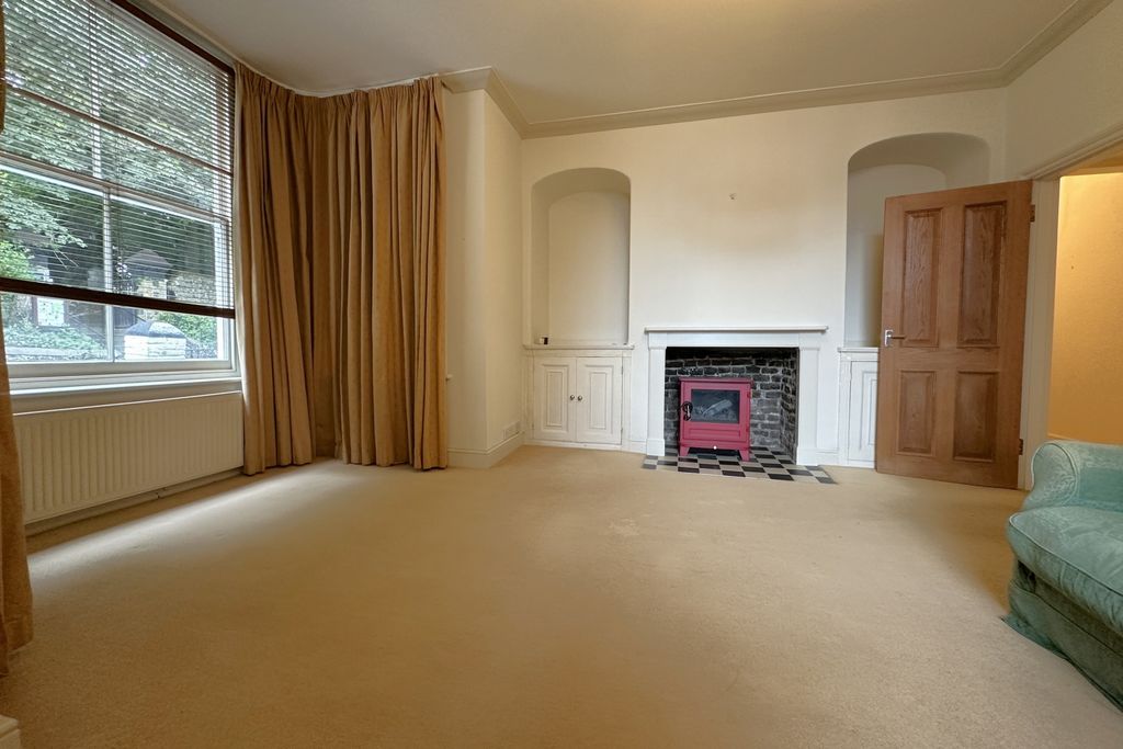 Property photo 3 of 14 Photo 10