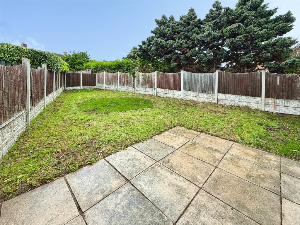Property photo 3 of 14 Gardens