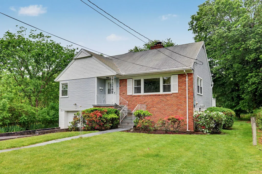 Property photo 1 of 29