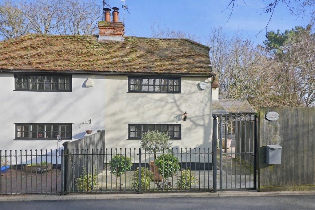 Property photo 2 of 25 Picture No. 83