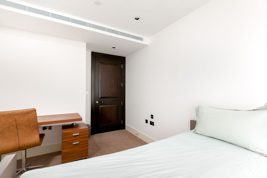 Property photo 2 of 8 Photo