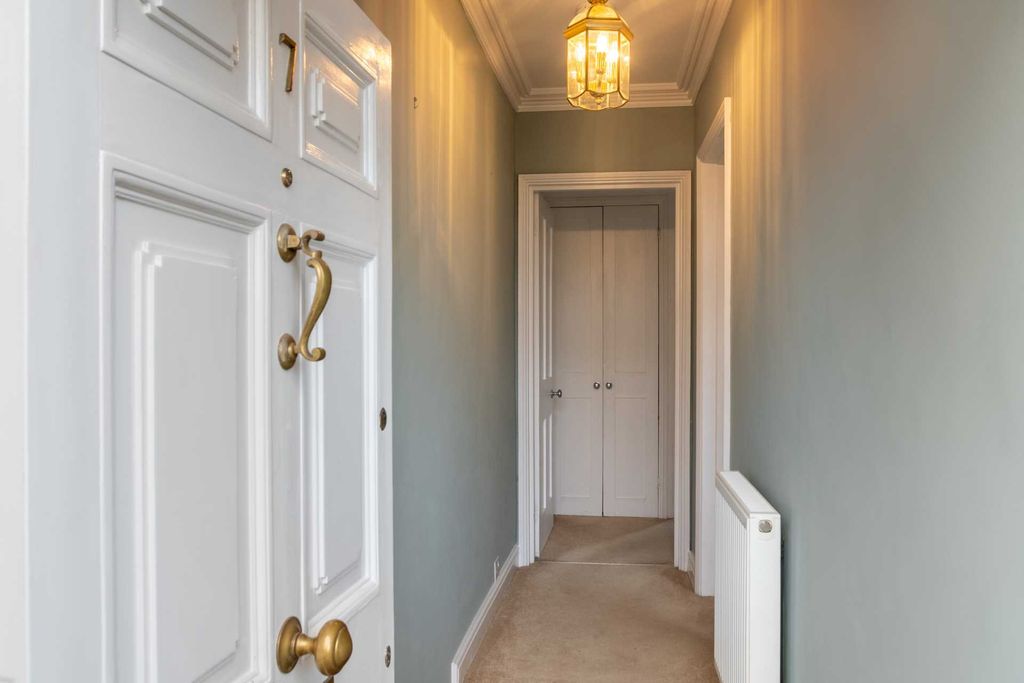 Property photo 2 of 25