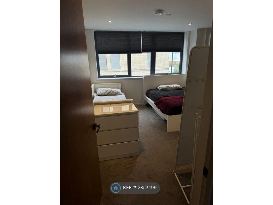 Property photo 3 of 14 Bedroom 1