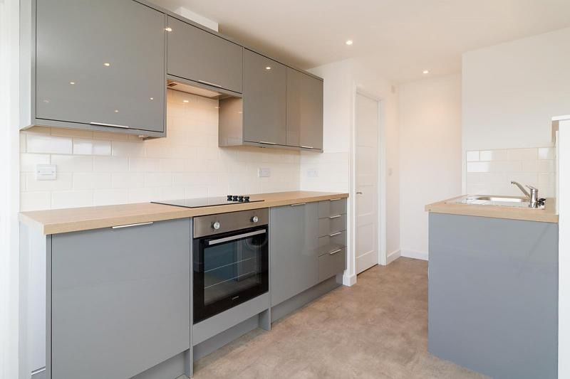 Property photo 3 of 14 1859458