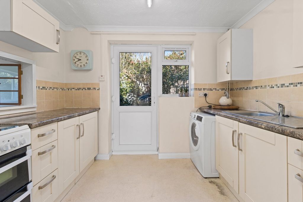 Property photo 3 of 23
