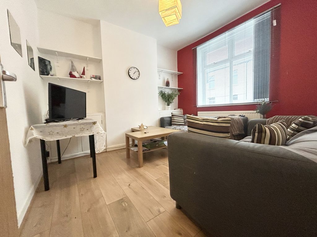Property photo 3 of 7 Img_5571