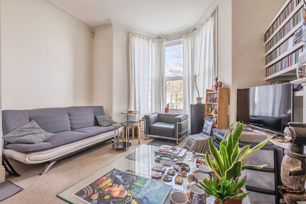 Property photo 3 of 12 Photo