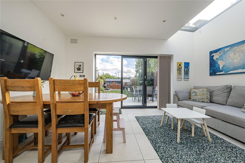 Property photo 2 of 17 Picture No. 09
