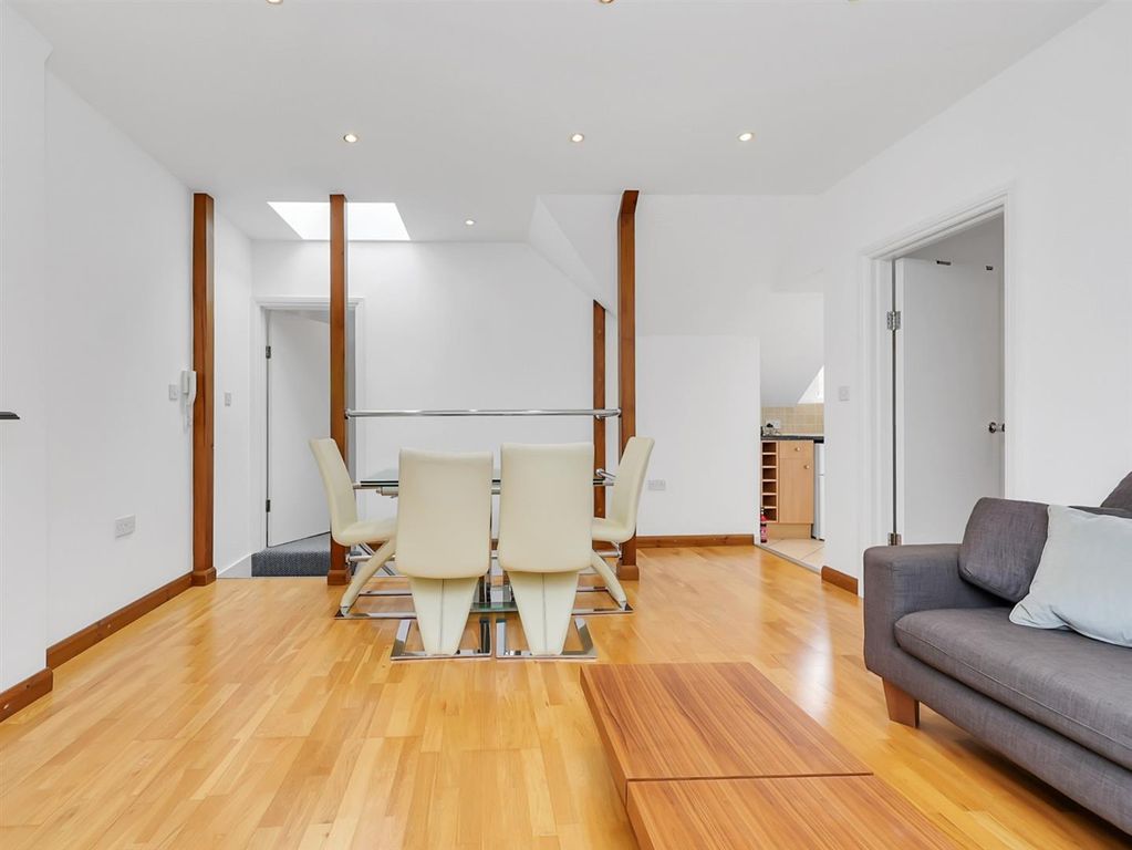 Property photo 2 of 22
