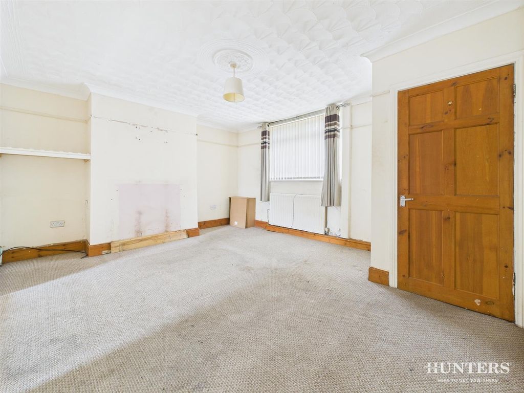 Property photo 3 of 21 Cam03792G0-Pr0260-Still002.Jpg