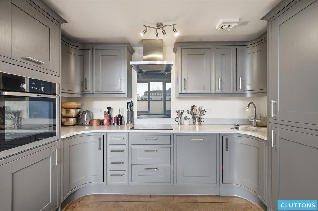 Property photo 3 of 22 Picture No. 10