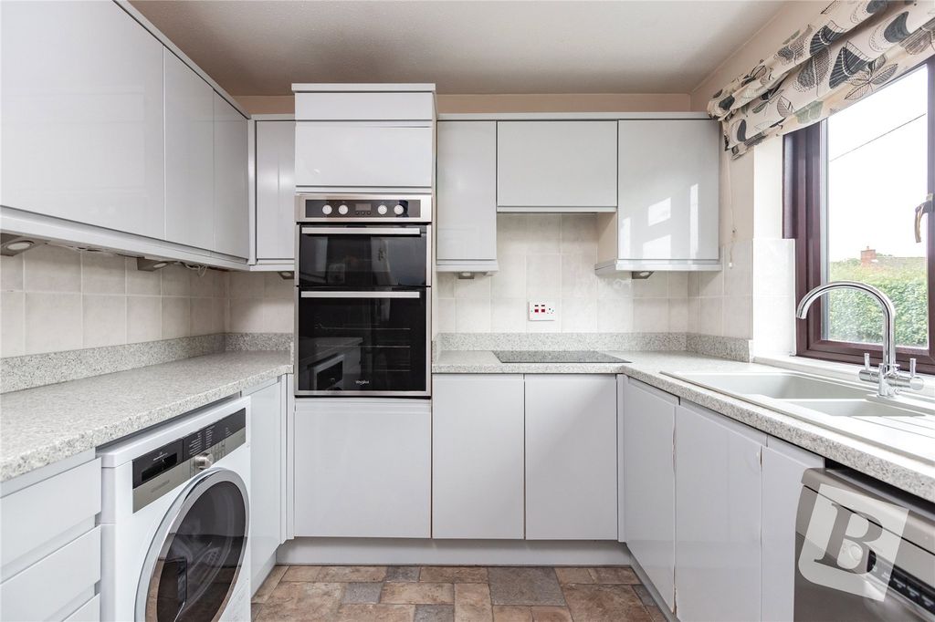 Property photo 3 of 14 Kitchen