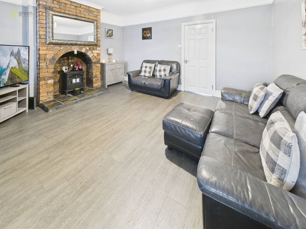 Property photo 3 of 35