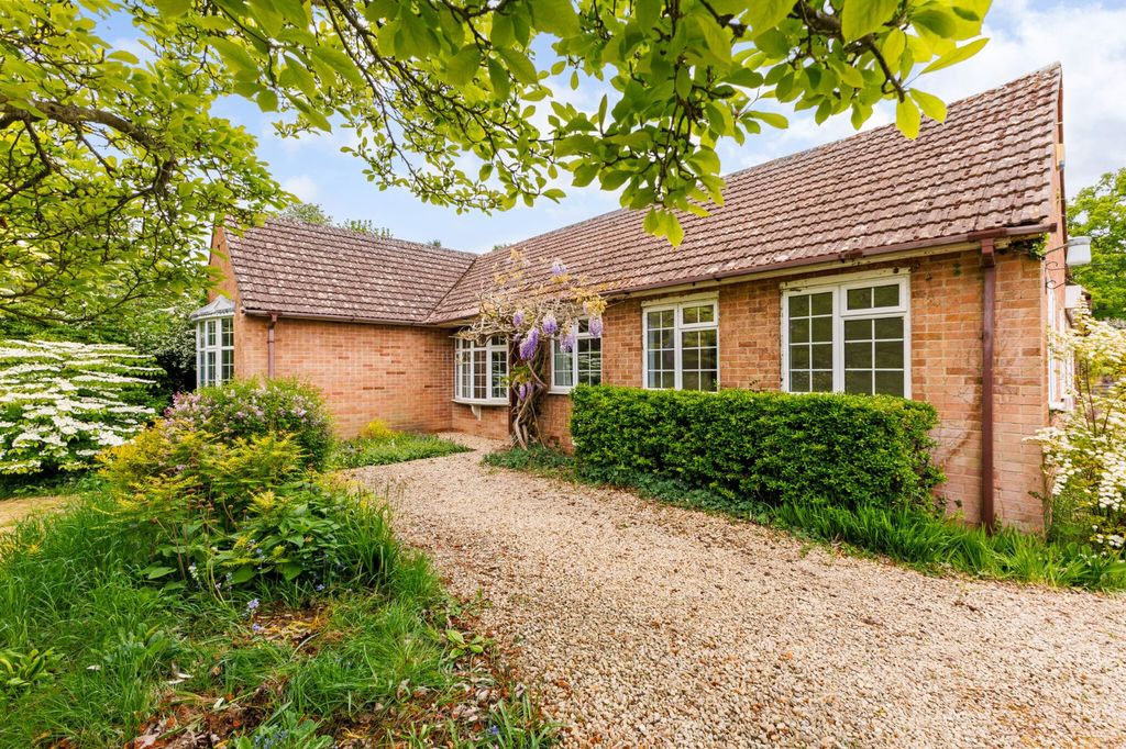 Property photo 1 of 33 Picture No. 54