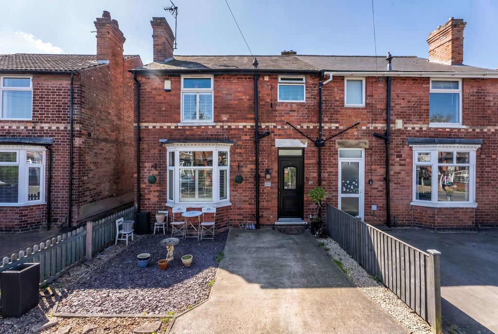 Property photo 1 of 32