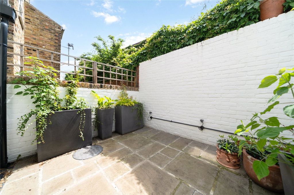 Property photo 3 of 15 Picture No. 17