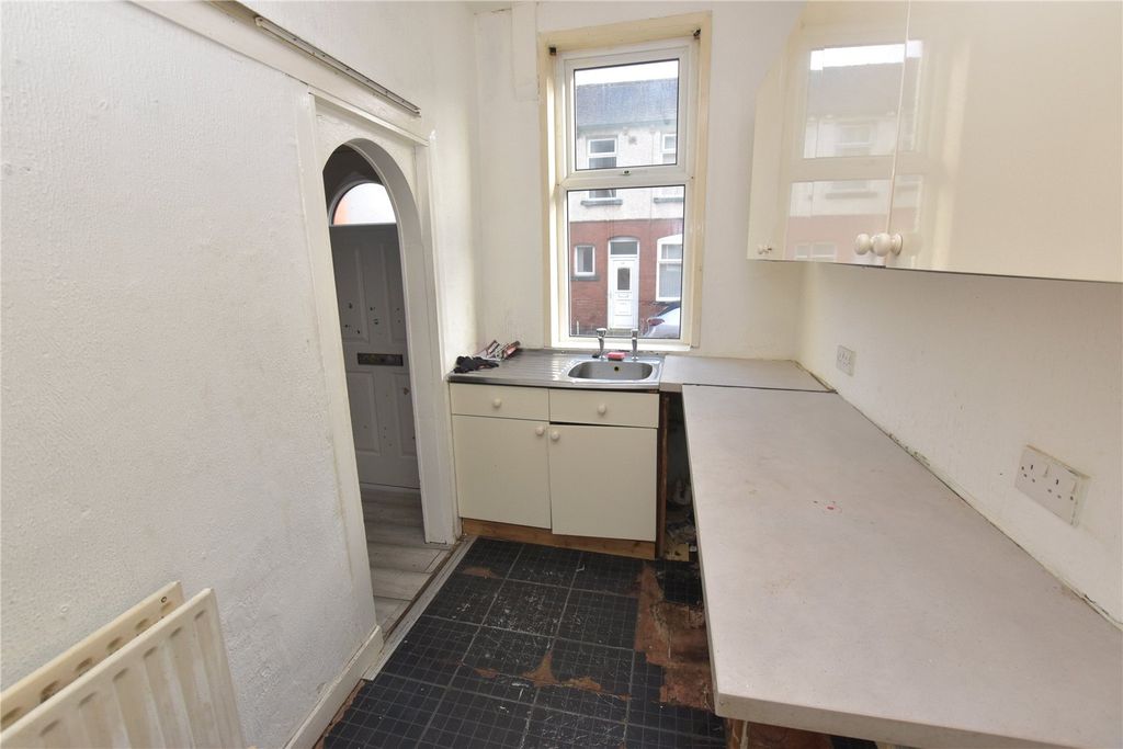 Property photo 3 of 7 Picture No. 04