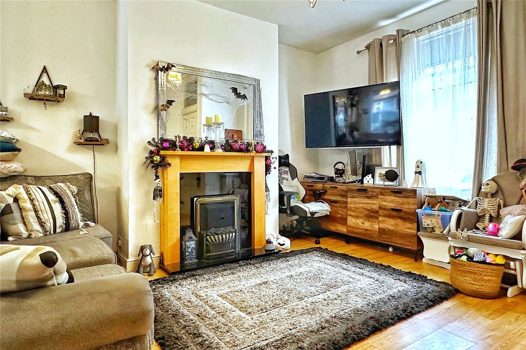 Property photo 2 of 14 Living Room