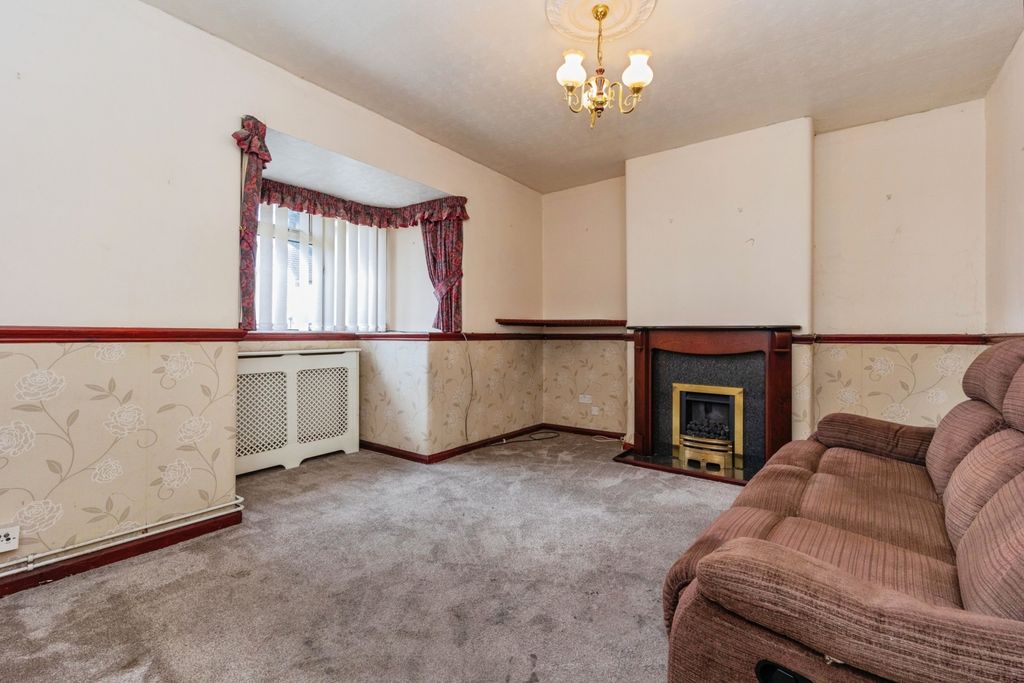 Property photo 3 of 14 2