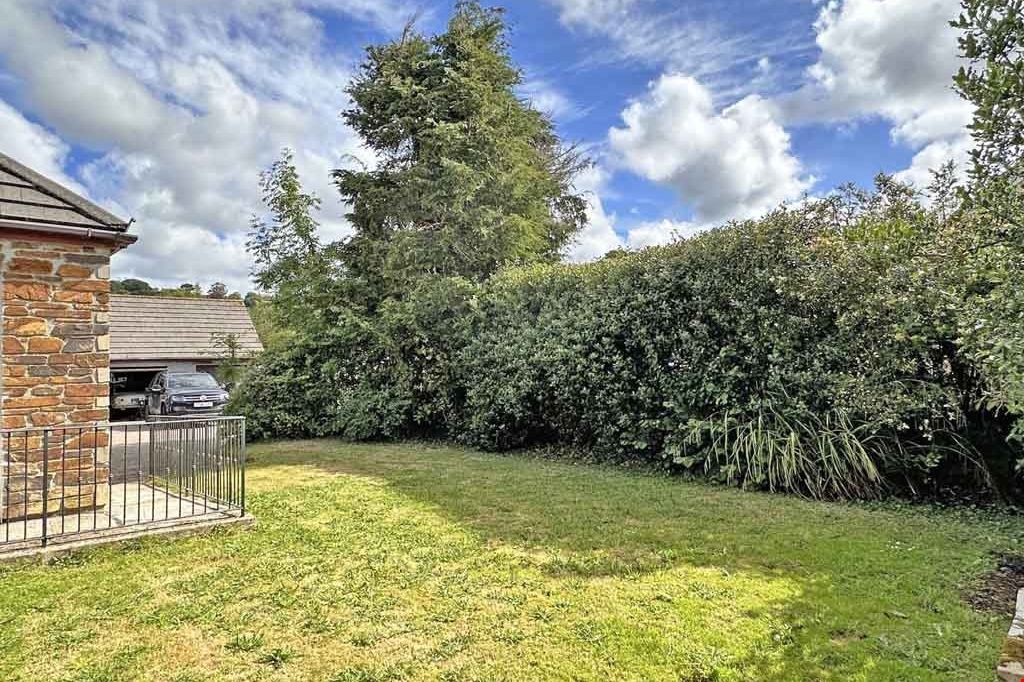 Property photo 3 of 15 Fa778939-9Bd6-4933-9E0A-5E1314F65199