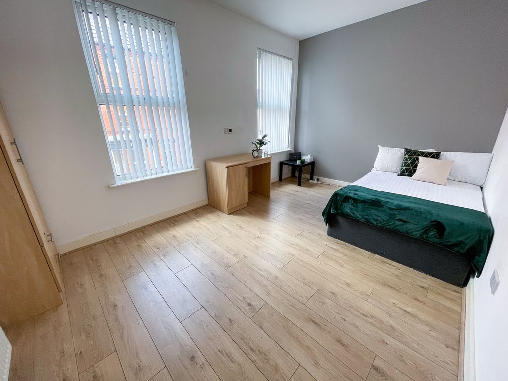 Property photo 1 of 16 File_012