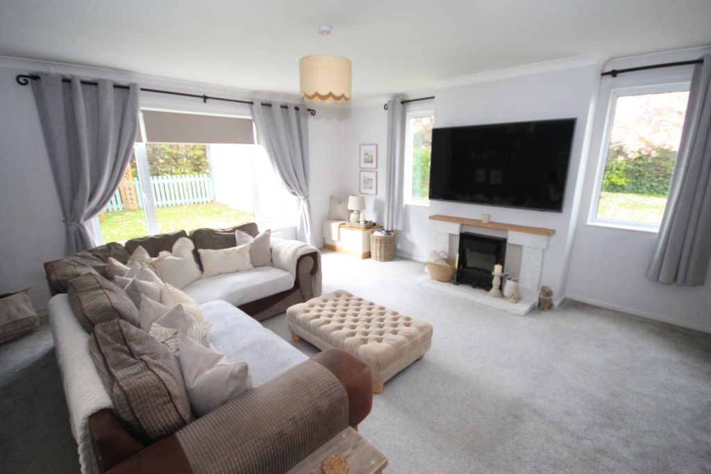 Property photo 2 of 19