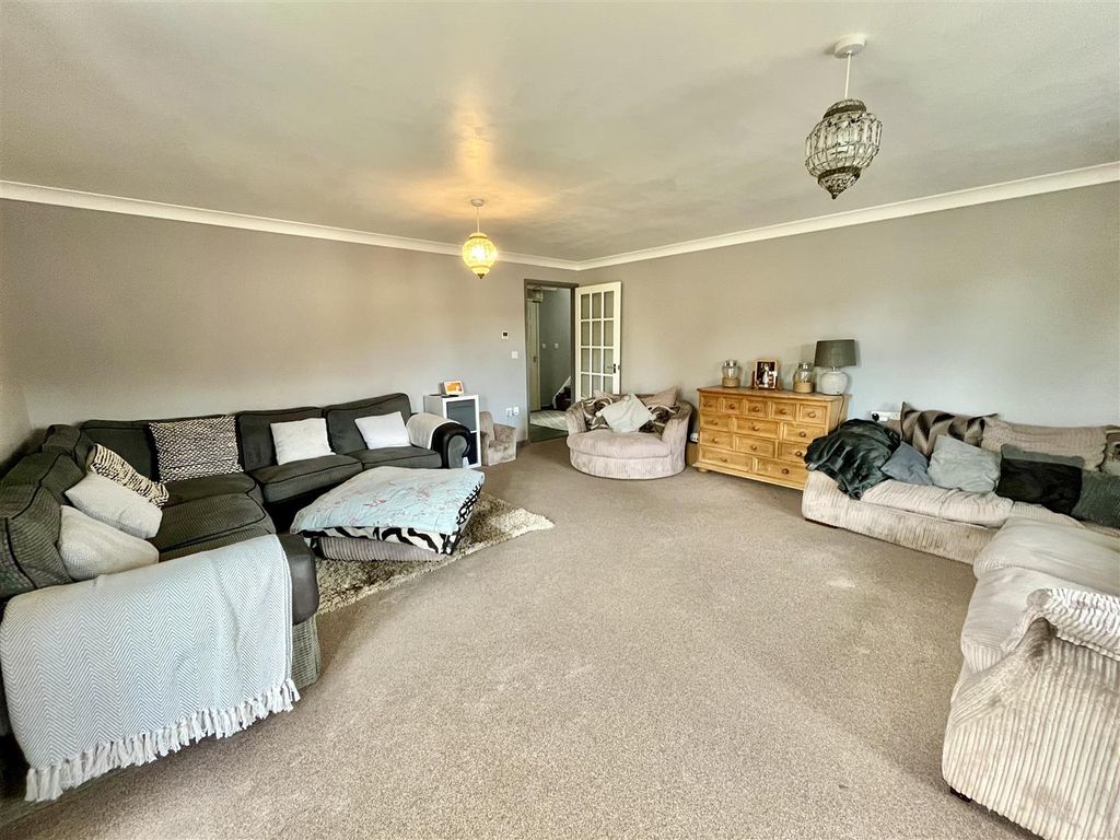 Property photo 3 of 22