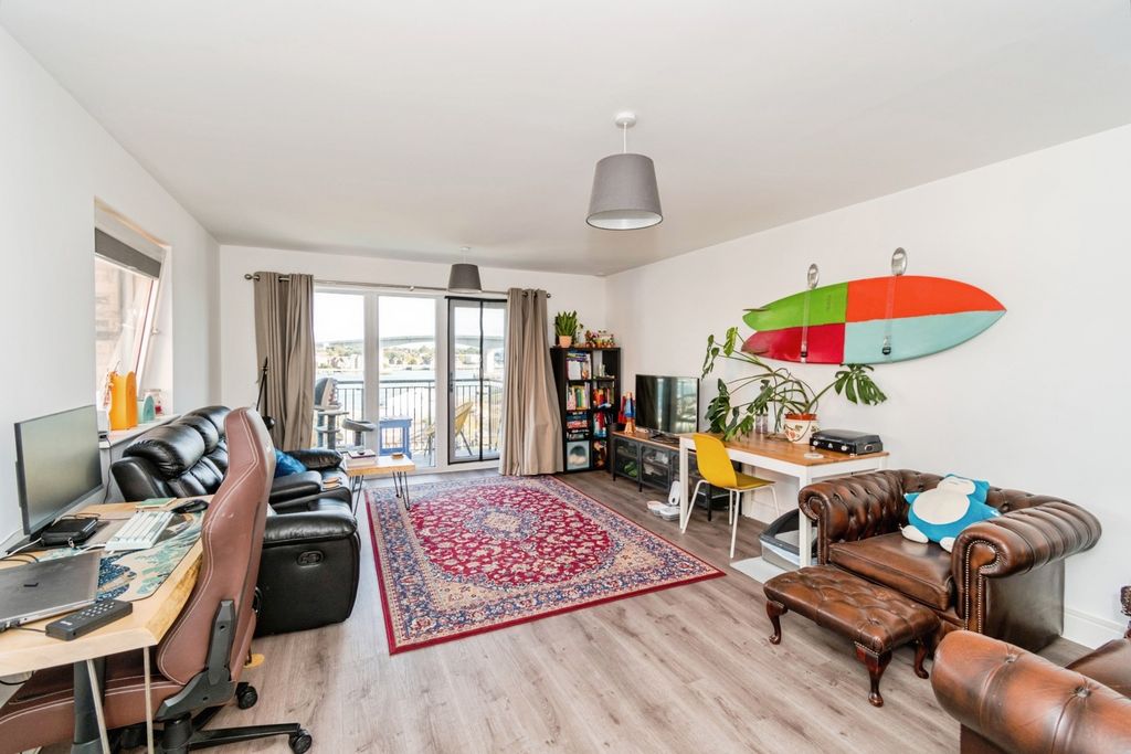 Property photo 3 of 10 Photo