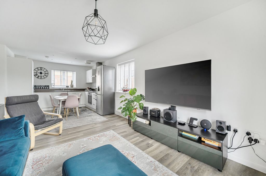 Property photo 2 of 21 1401307-10-6970A2...