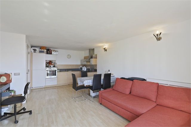 Property photo 2 of 6