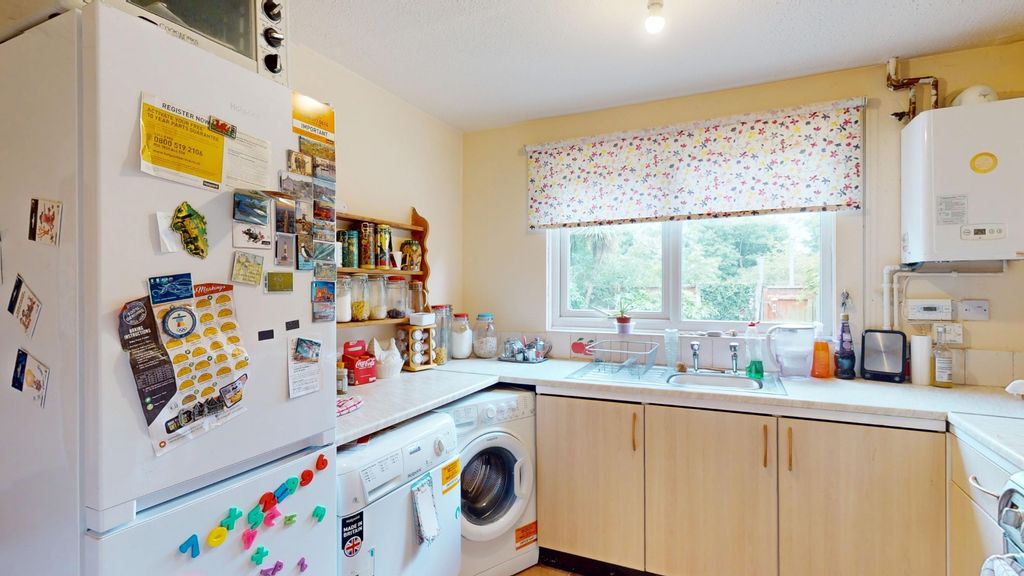 Property photo 2 of 22 4175672