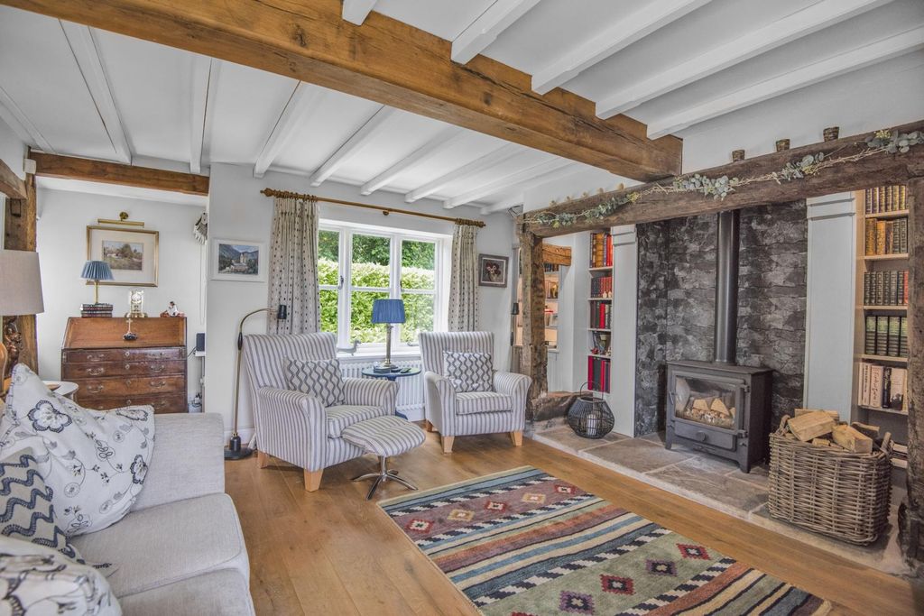 Property photo 2 of 29