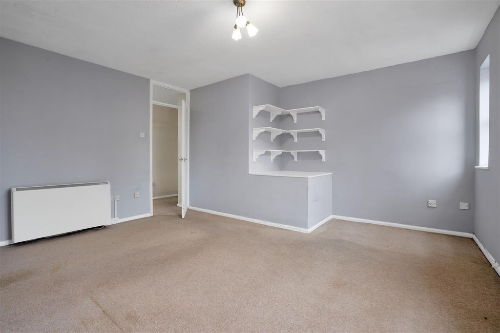 Property photo 2 of 9 Sitting Room