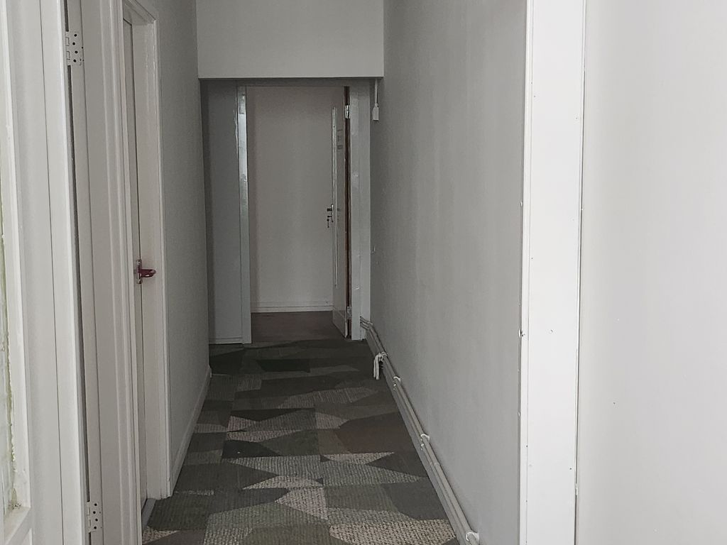 Property photo 2 of 51