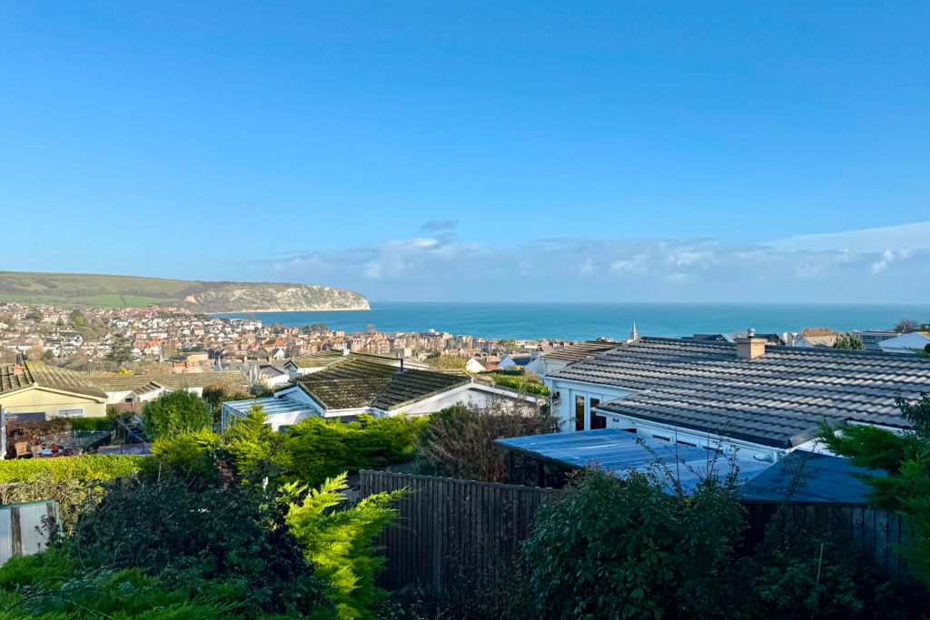 Property photo 2 of 11