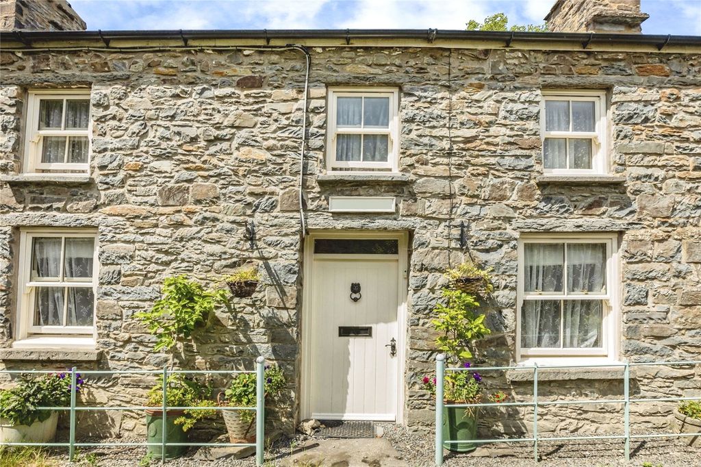 Property photo 2 of 27 Picture No. 31