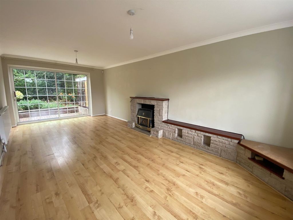 Property photo 2 of 26 Living Room.Jpg