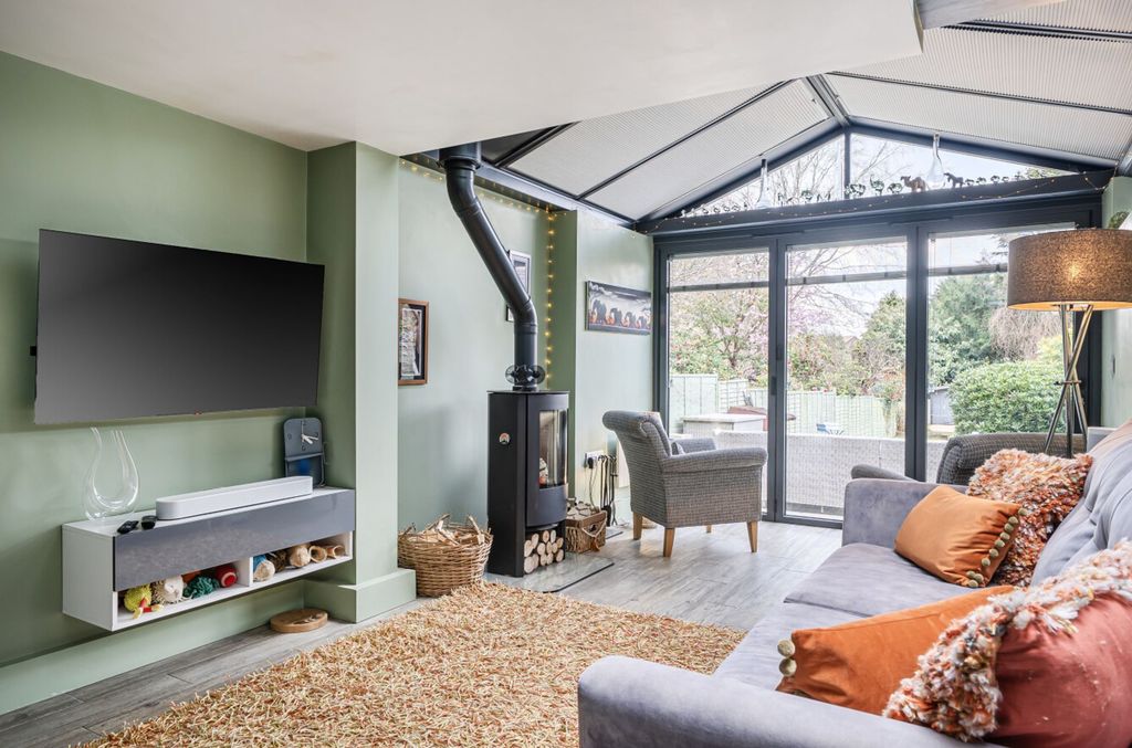 Property photo 3 of 22