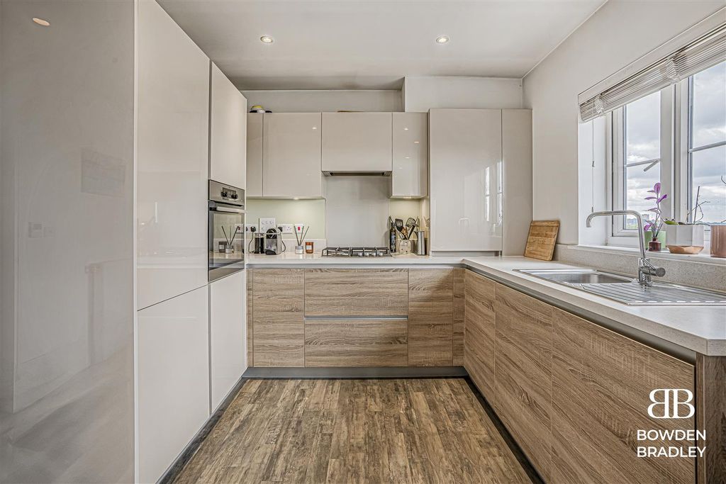 Property photo 2 of 18 Kitchen/Living Room