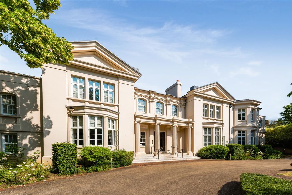 Property photo 1 of 12 Fairlawns, 9-16.Jpg