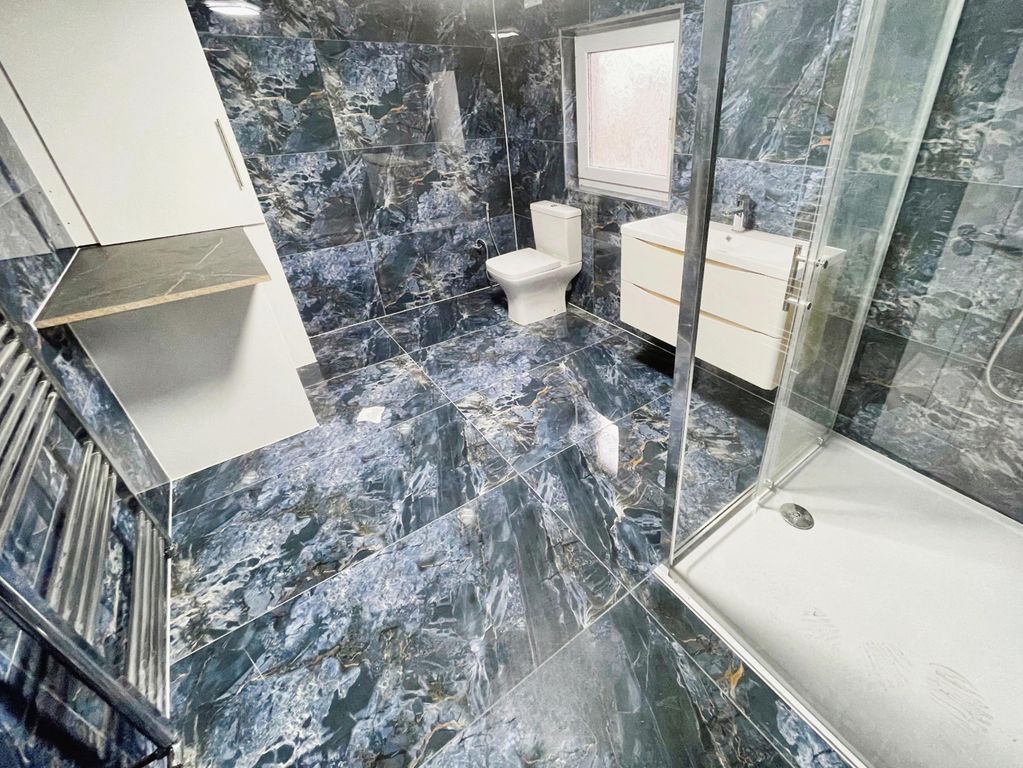 Property photo 1 of 8 Image