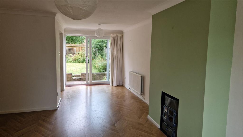 Property photo 3 of 12