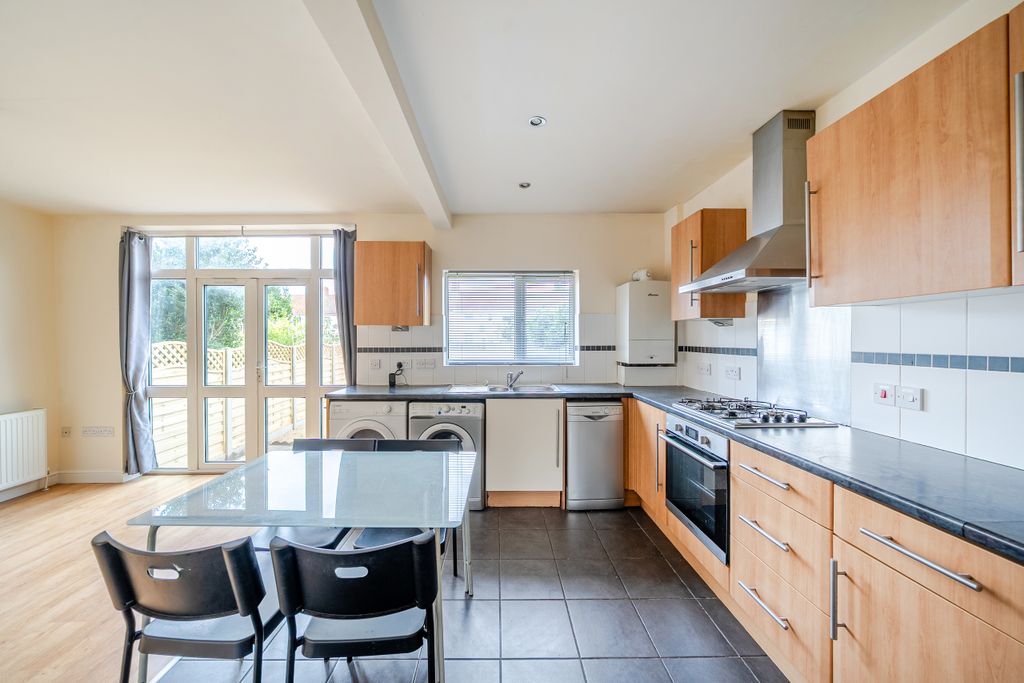 Property photo 3 of 18 Kitchen/Diner